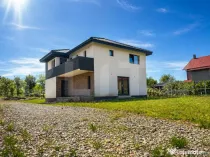 Casa P+1 la rosu, 4 camere, 135 mp, zona Dumbrava