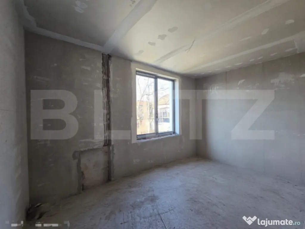 Duplex semifinisat, zona Dambul Rotund, priveliste spre ora