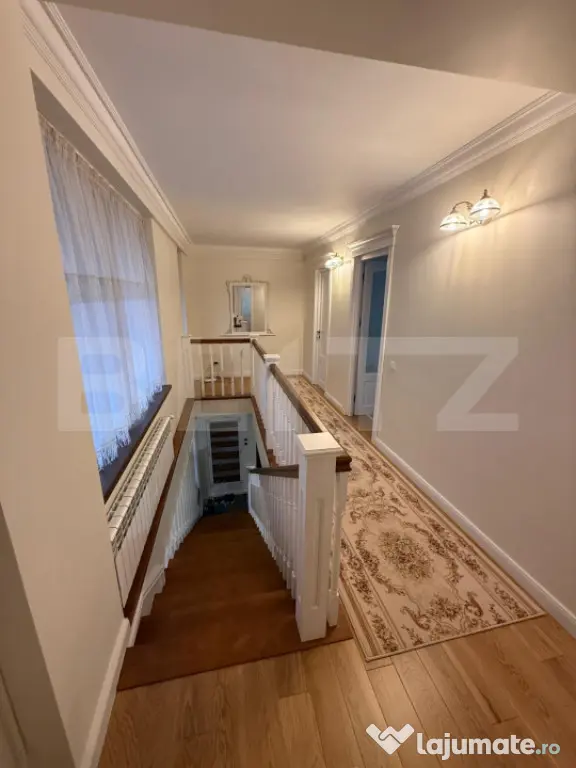 Apartament de lux cu 3 camere, 120 mp, curte privată de 70