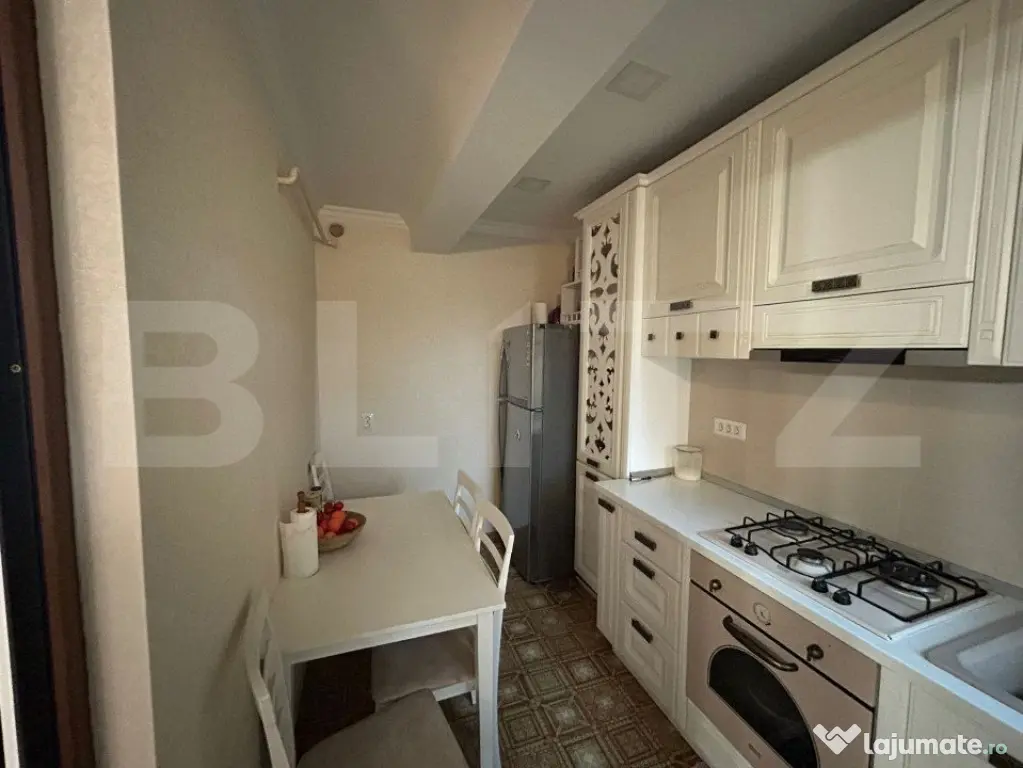 Apartament de lux cu 3 camere, 120 mp, curte privată de 70