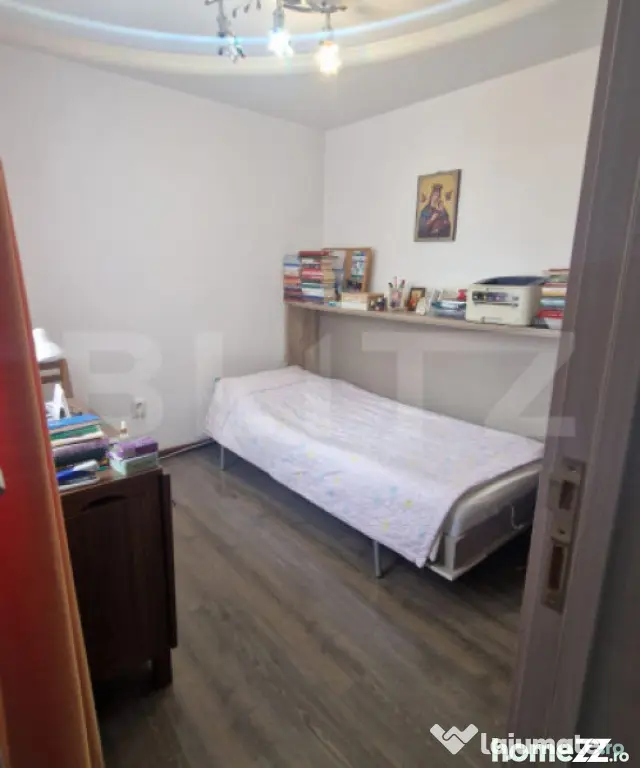 Casa de vanzare, cu 3 camere, 95 mp, zona Craiter