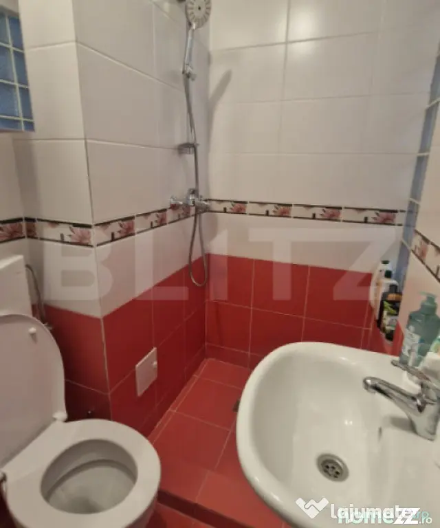 Casa de vanzare, cu 3 camere, 95 mp, zona Craiter