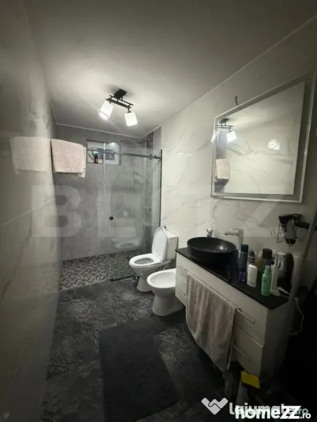 Casa cu 3 camere, 210 mp, zona semicentrala - Targu Jiu (Gorj)