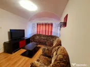Apartament de inchiriat /Spatiu la parter 