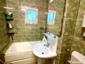 Apartament de inchiriat /Spatiu la parter 