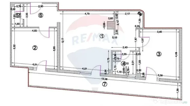 Apartament cu 3 camere de vanzare in zona Damaroaia - Pet...