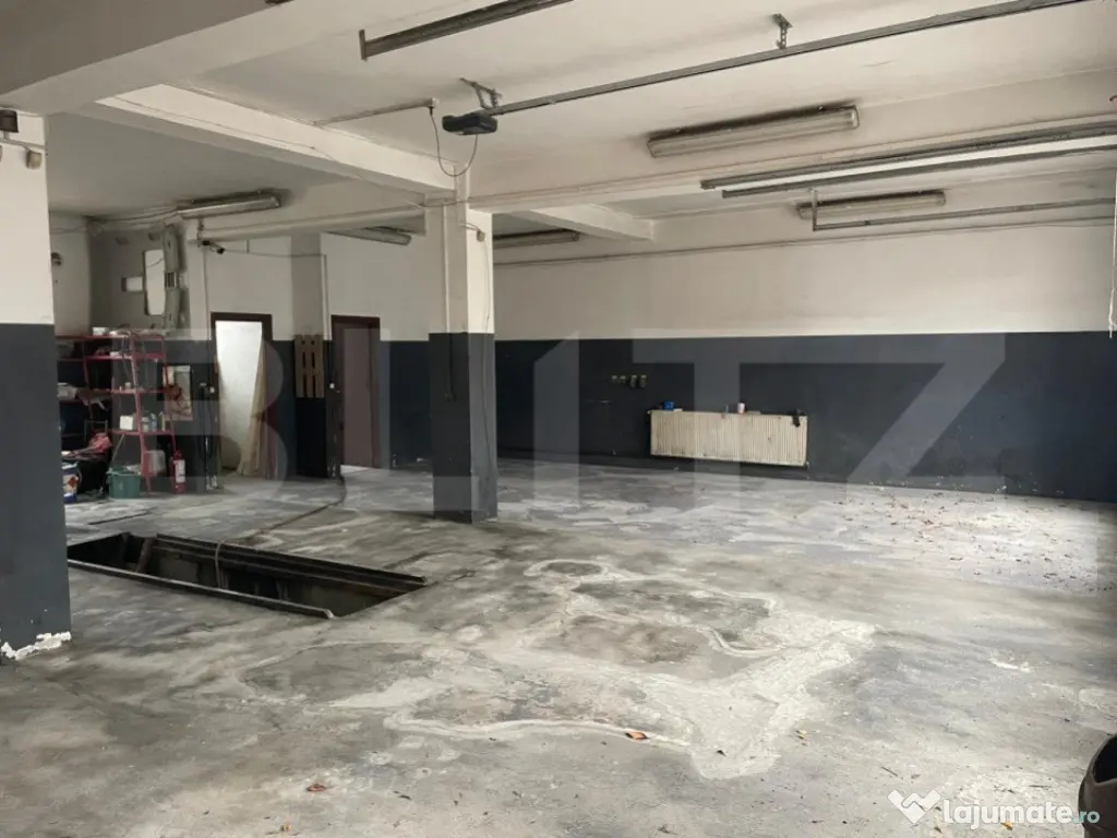 Spatiu comercial de vanzare, 5 incaperi, 328 mp, zona-Spital