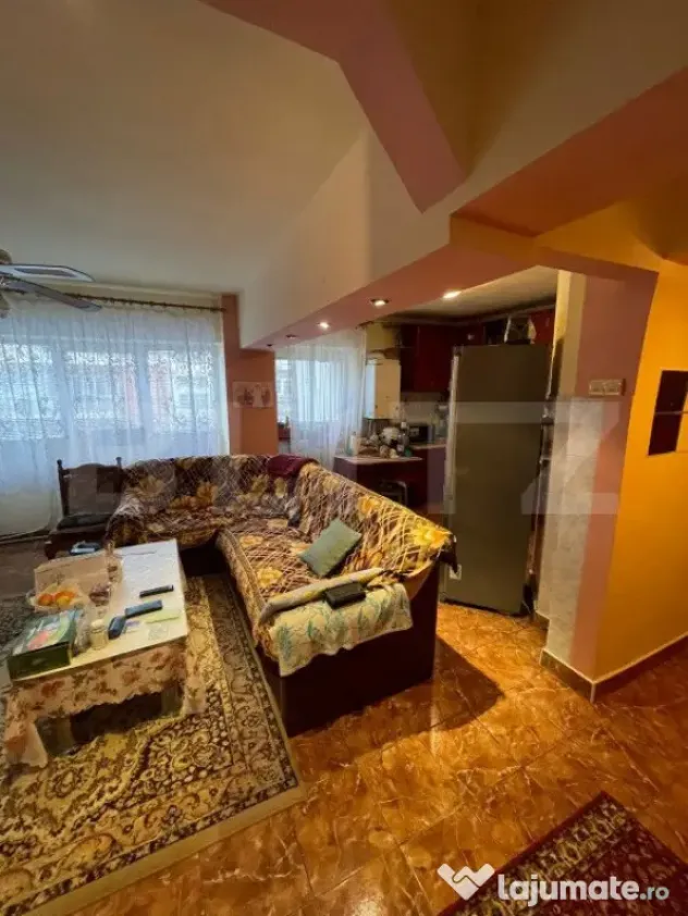 Apartament cu 4 camere , 79 mp, zona Micro 17