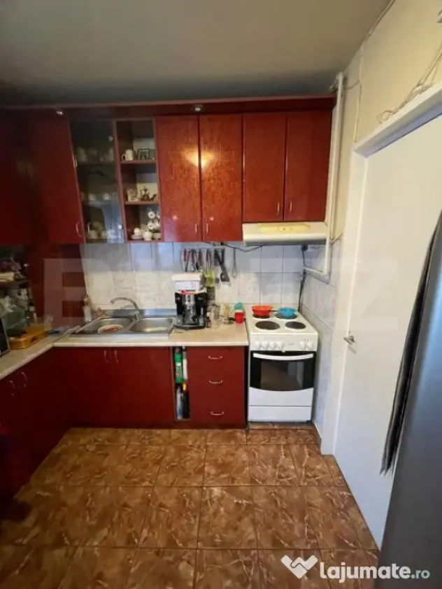 Apartament cu 4 camere , 79 mp, zona Micro 17