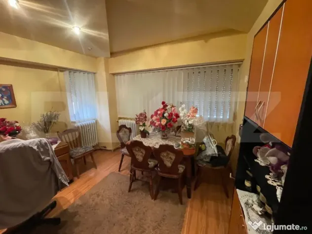 Apartament cu 4 camere , 79 mp, zona Micro 17