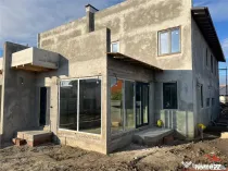 Vila P 1 duplex de in Vanatori cu utilitati