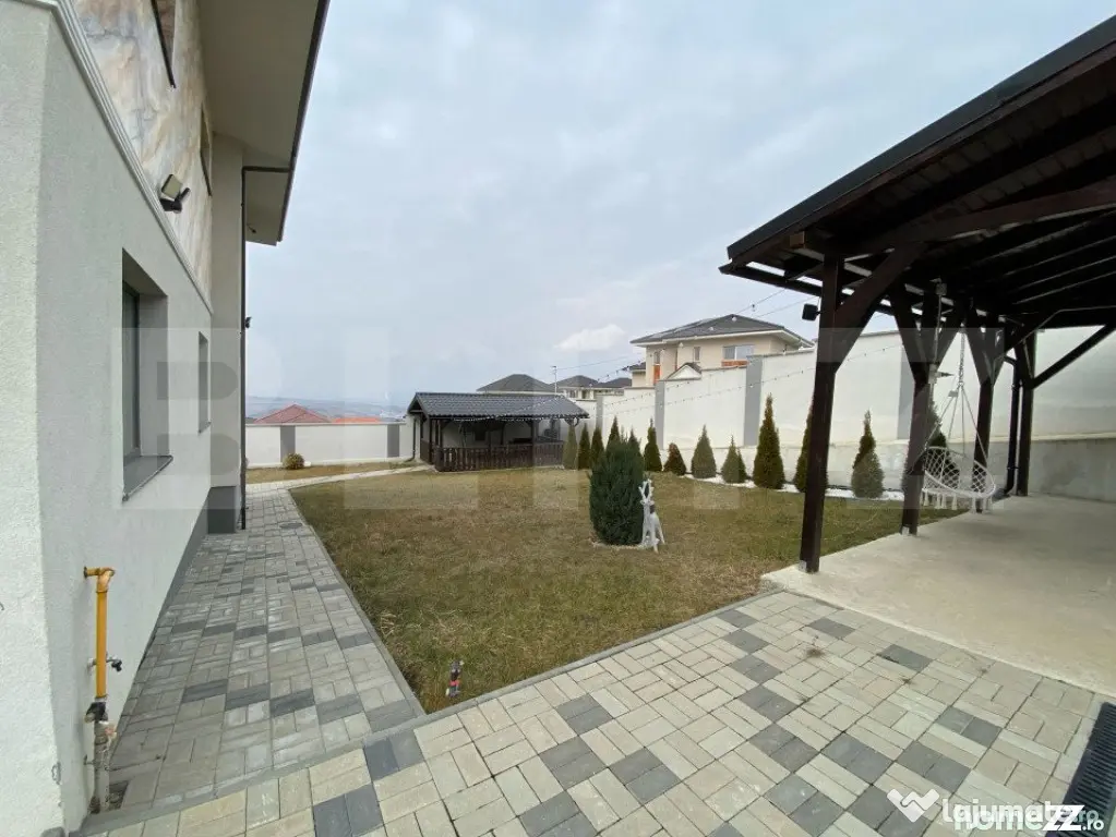 Casa de vanzare, 5 camere, 170 mp, mobilata la cheie, zona D - Dezmir (Cluj)