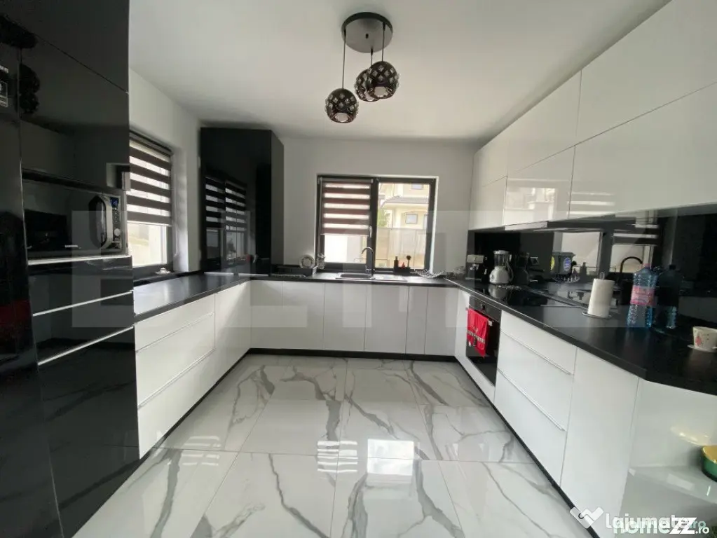 Casa de vanzare, 5 camere, 170 mp, mobilata la cheie, zona D - Dezmir (Cluj)