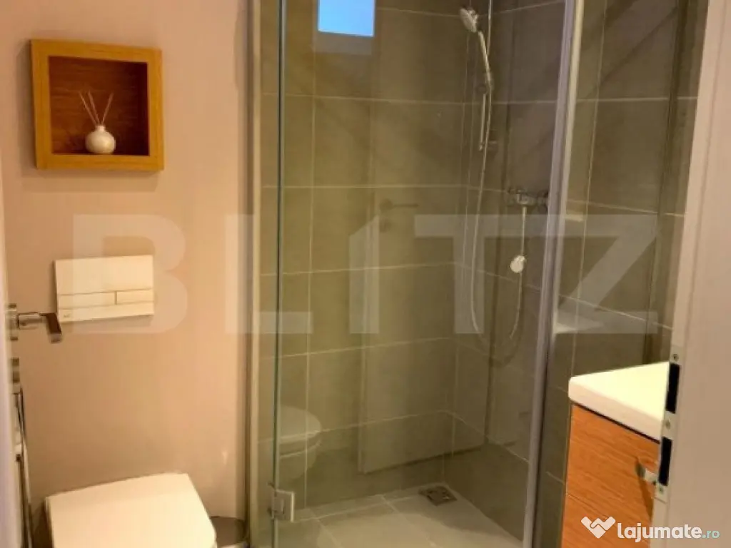 Garsoniera moderna, 32 mp, chirie facturata, zona piata de v