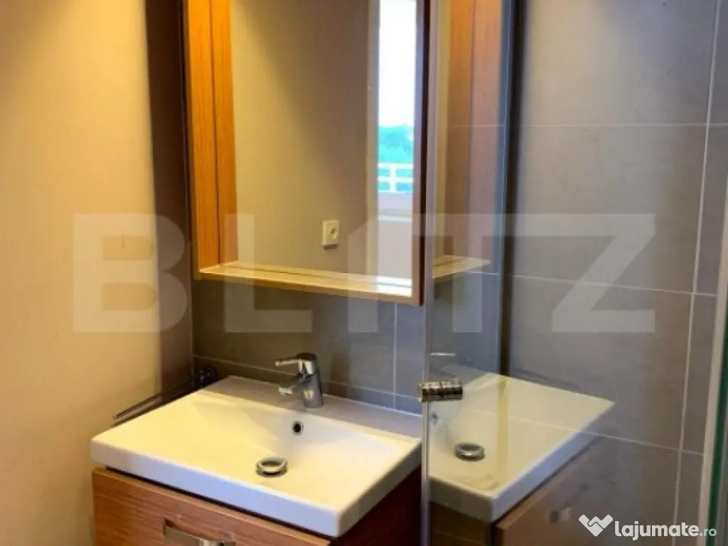 Garsoniera moderna, 32 mp, chirie facturata, zona piata de v