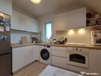 Apartament mobilat,utilat, 2 balcoane, parcare zona Terra Floresti