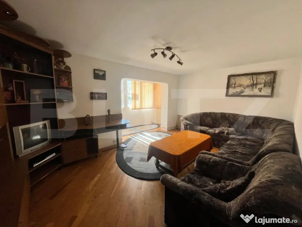 Apartament 3 camere, decomandat, parter, zona Sens Vechi