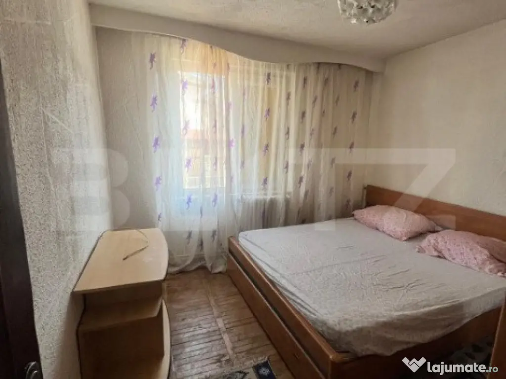 Apartament 3 camere, decomandat, parter, zona Sens Vechi
