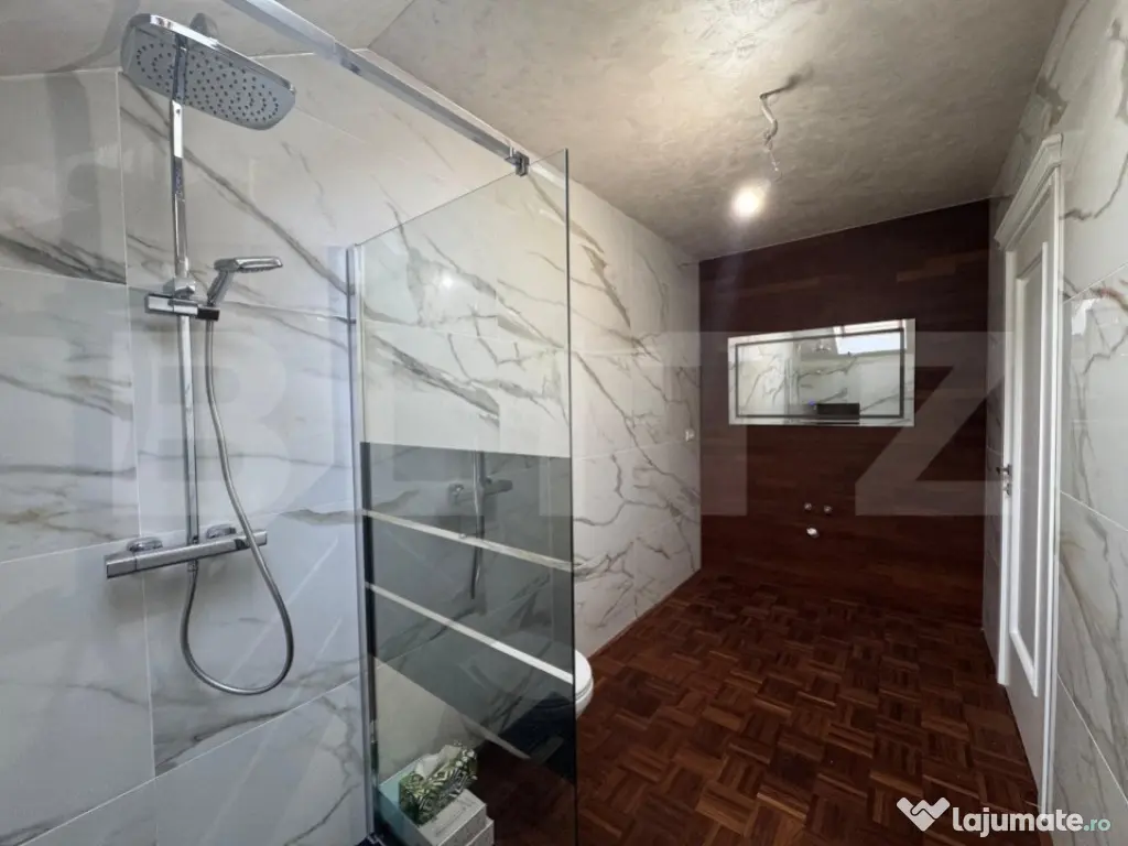 Casă 4 camere, 257mp, zona Zăvoi.