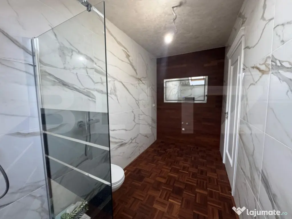 Casă 4 camere, 257mp, zona Zăvoi.