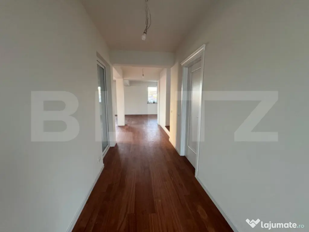 Casă 4 camere, 257mp, zona Zăvoi.