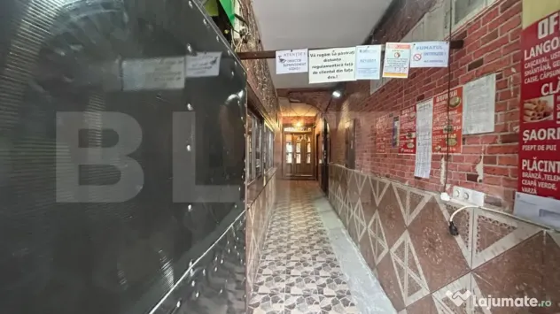 Proprietate de vanzare/inchiriere, 4 incaperi, 300 mp, în z