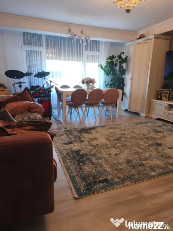 Apartament 2 camere, decomandat, 84mp, parter, Radauti