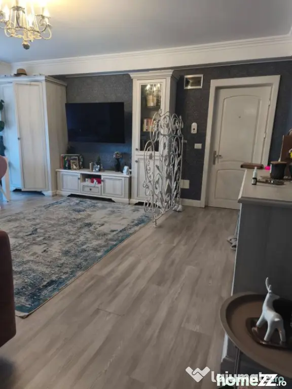 Apartament 2 camere, decomandat, 84mp, parter, Radauti