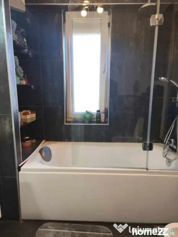 Apartament 2 camere, decomandat, 84mp, parter, Radauti