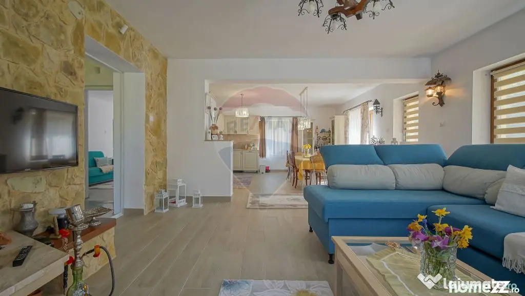 Vilă în zona Glăjărie, 10 camere, Sp + E + M, teren 2...