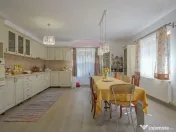 Vilă în zona Glăjărie, 10 camere, Sp + E + M, teren 2... 