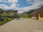 Vilă în zona Glăjărie, 10 camere, Sp + E + M, teren 2... 