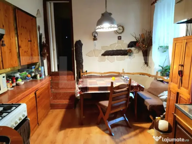 Apartament de vanzare, cu o camera, 73 mp, etaj 1, zona cent