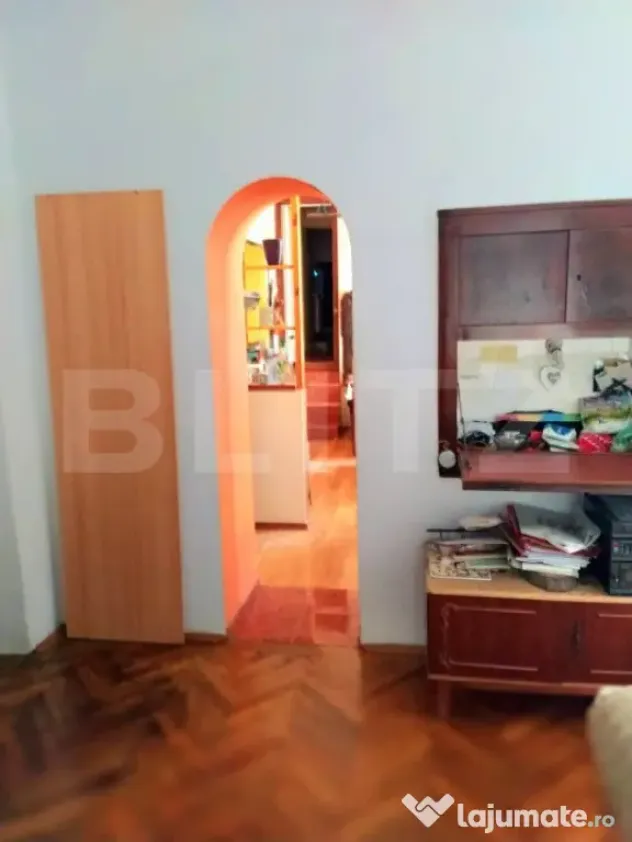 Apartament de vanzare, cu o camera, 73 mp, etaj 1, zona cent
