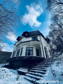 ???? Pensiune de vânzare în Moieciu – teren 1.900 mp, pr