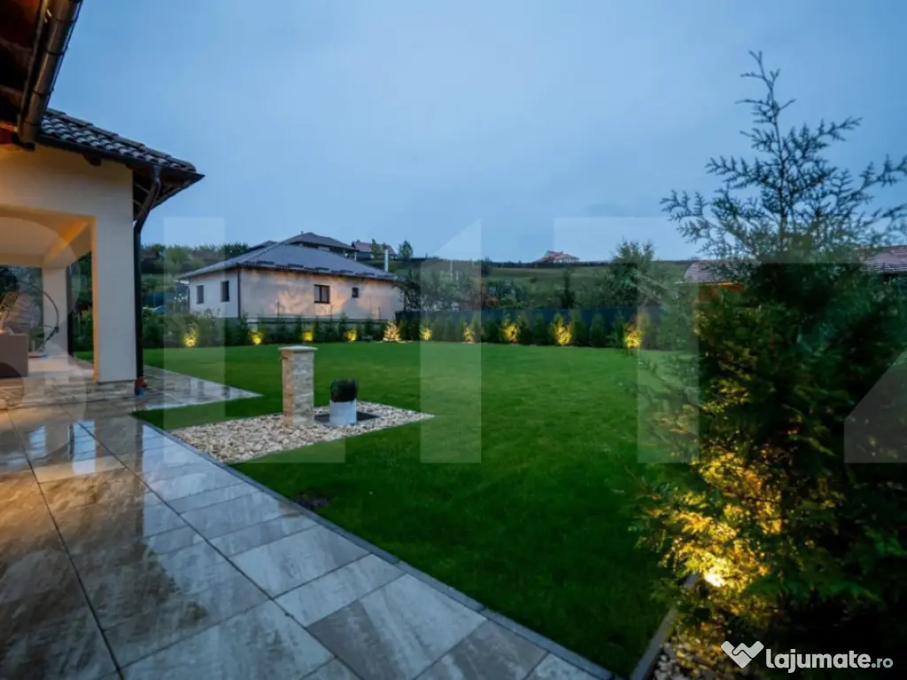 Casă ultra modernă, 280mp – disponibilă imediat