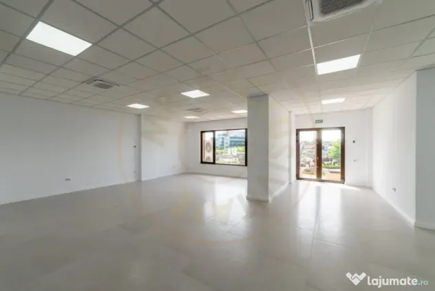 Spațiu comercial generos – 160 mp – poziție premium pe