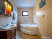 Proprietate deosebită de vânzare în Bușteni - Pensiun... 