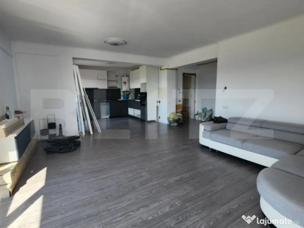 Apartament de vanzare cu 3 camere, 81 mp, zona Donath Park