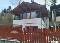 Vilă de vânzare in Sinaia - Zona Cumpătu