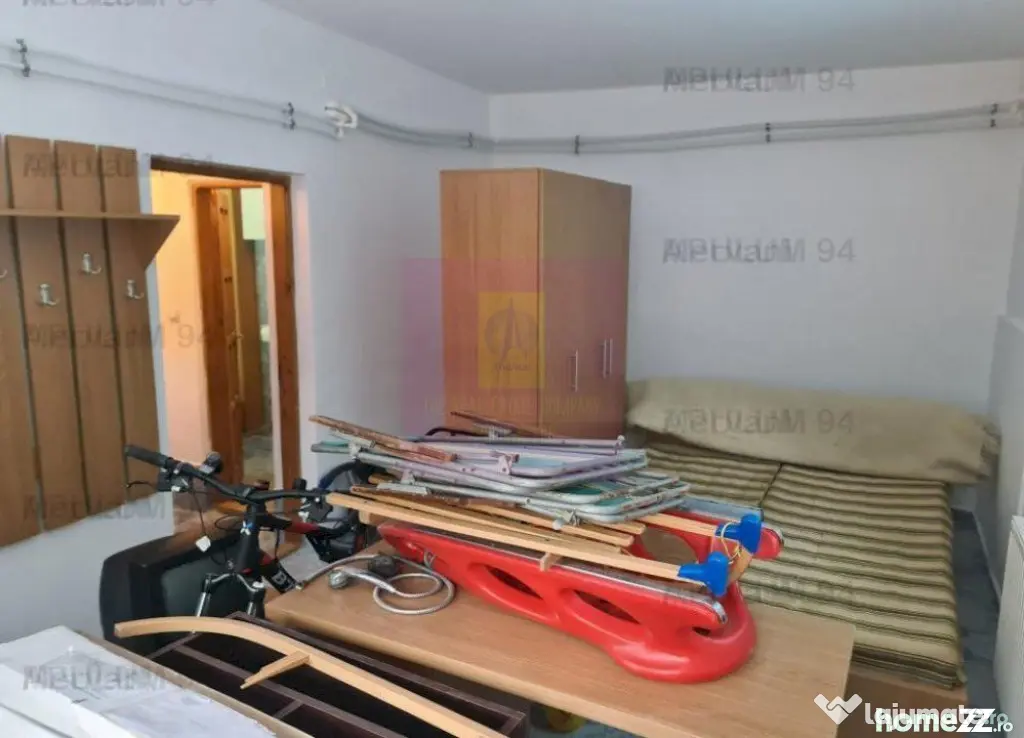 Vilă de vânzare in Sinaia - Zona Cumpătu