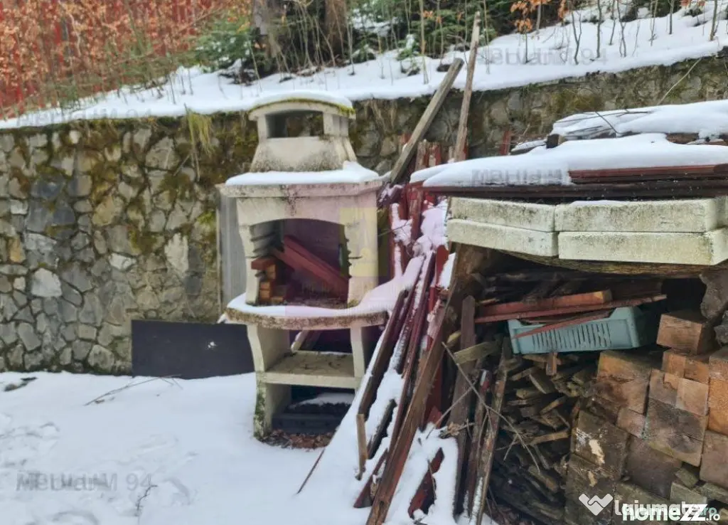 Vilă de vânzare in Sinaia - Zona Cumpătu