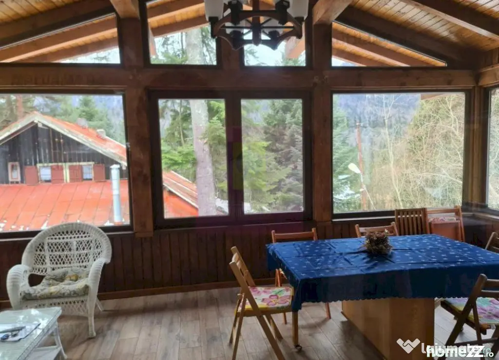 Vilă de vânzare in Sinaia - Zona Cumpătu