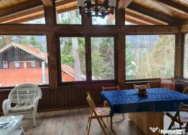 Vilă de vânzare in Sinaia - Zona Cumpătu
