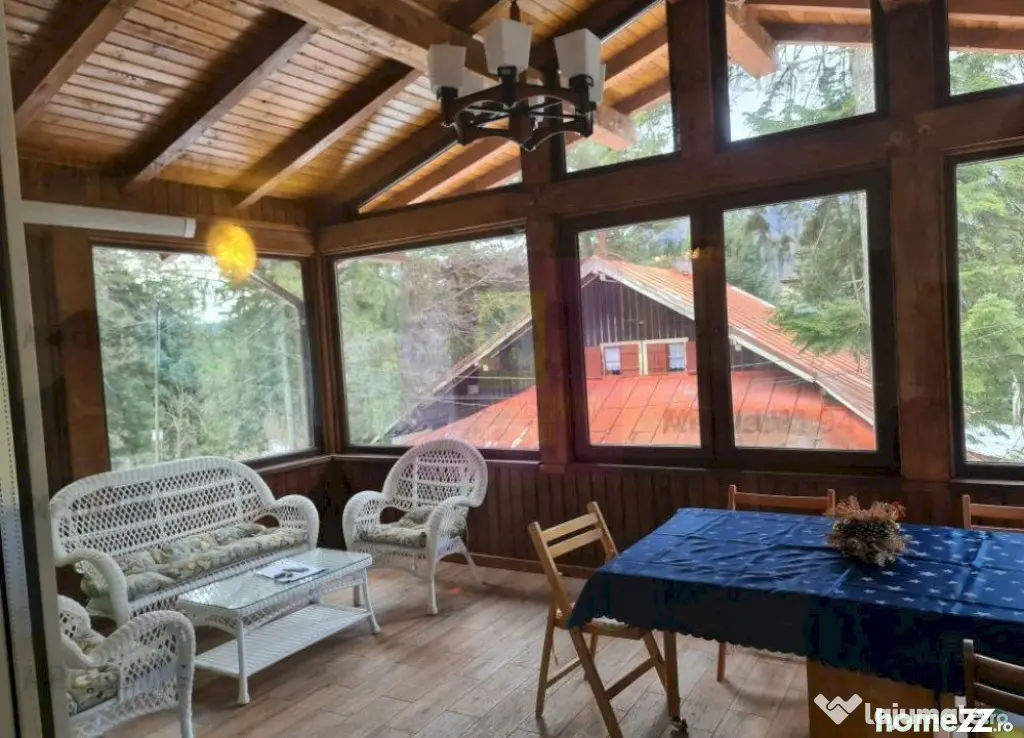 Vilă de vânzare in Sinaia - Zona Cumpătu