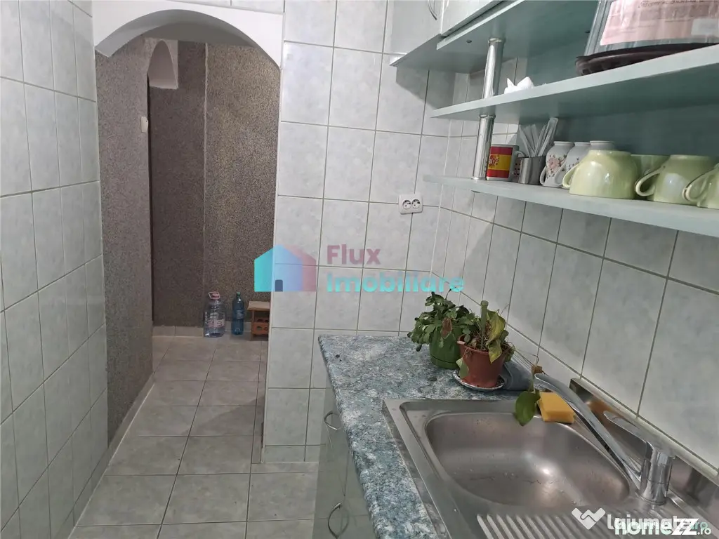 Apartament cu 3 camere semimobilat etaj 3 George Enescu