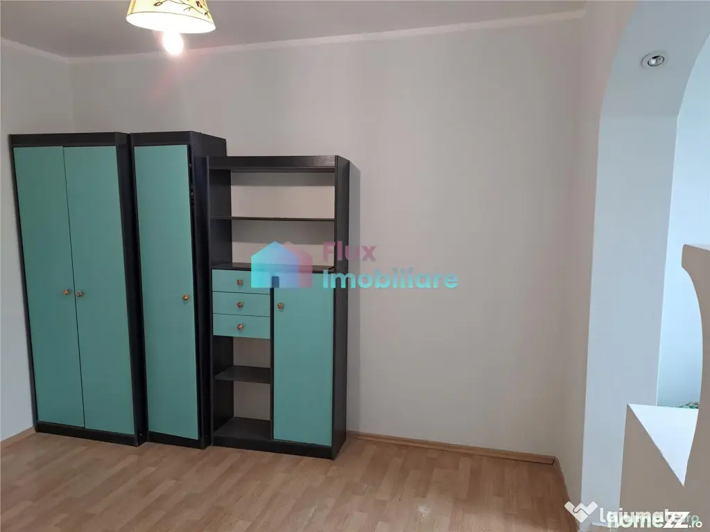 Apartament cu 3 camere semimobilat etaj 3 George Enescu