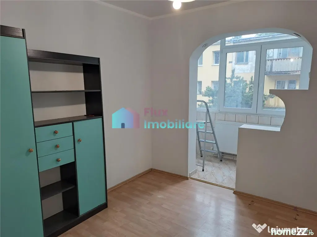 Apartament cu 3 camere semimobilat etaj 3 George Enescu