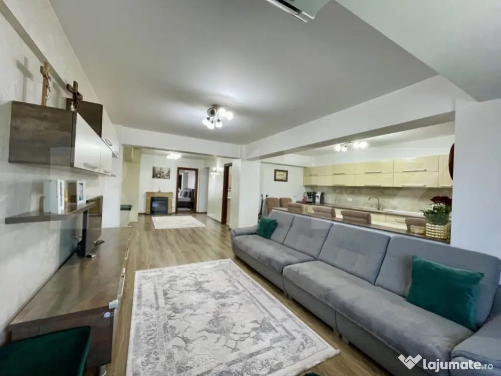 Apartament de vanzare, cu 3 camere, 90 mp, zona Ramiro