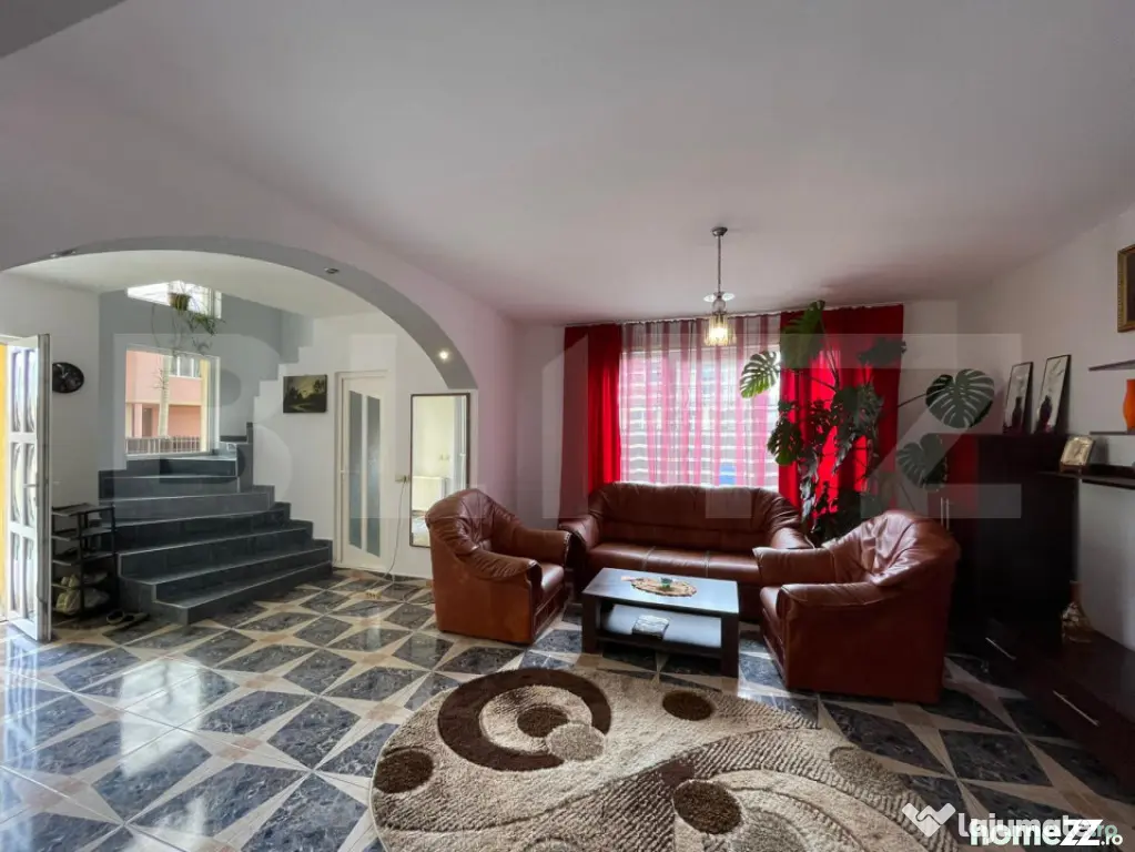 Casa individuala, 180 mp utili, 600 mp curte, parcare, zona - Cluj-Napoca (Cluj)